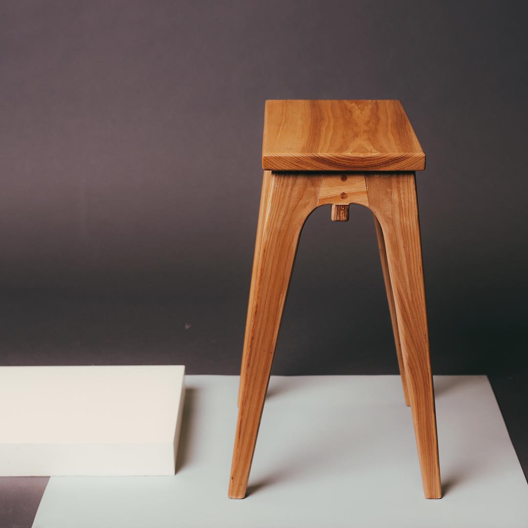 ​​Wei Xiang’s design Byasa which was intended to be built with as little ash wood as possible and without the use of any fasteners like screws or nails. Only glue and dowels were used. 